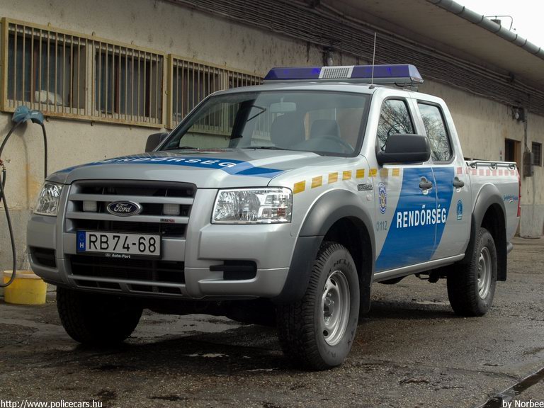 Ford Ranger, Pest Megyei Rendõr-fõkapitányság, fotó: Norbee
Keywords: rendőrség rendőrautó rendőr magyar Magyarország RB74-68