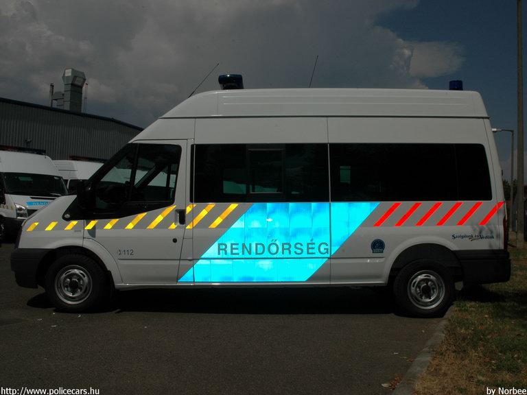 Ford Transit, fotó: Norbee
Keywords: rendőrség rendőrautó rendőr magyar Magyarország KWJ-296