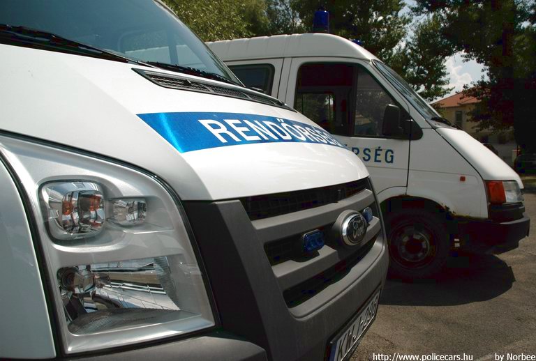 Ford Transit, fotó: Norbee
Keywords: rendőrség rendőrautó rendőr magyar Magyarország KWJ-296 RB24-27