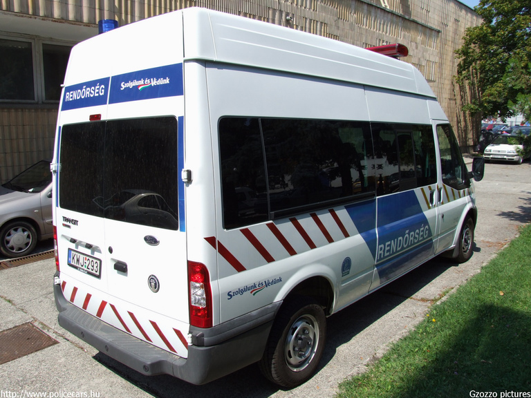 Ford Transit, fotó: Gzozzo pictures
Keywords: rendőrség rendőrautó rendőr magyar Magyarország