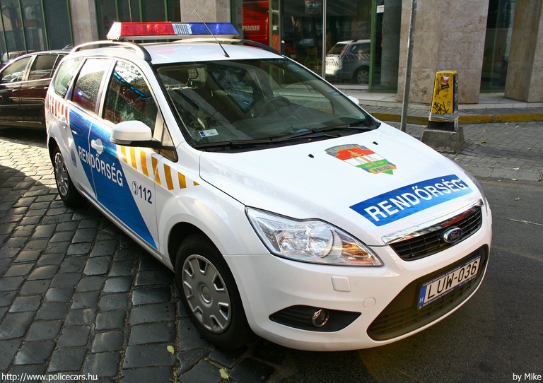 Ford Focus, fotó: Mike
Keywords: rendőr rendőrautó rendőrség magyar Magyarország LUW-036