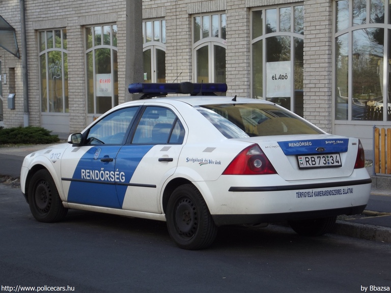 Ford Mondeo, fotó: Bbazsa
Keywords: rendőr rendőrautó rendőrség magyar Magyarország RB73-34