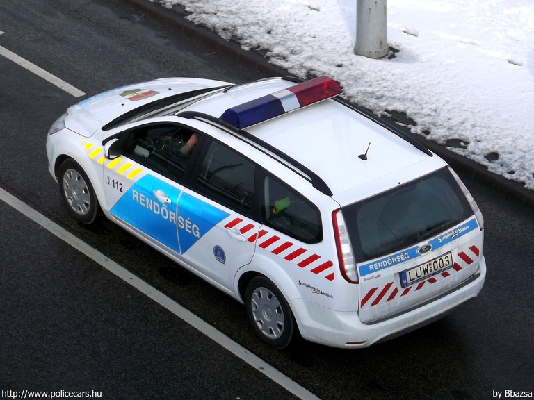 Ford Focus, fotó: Bbazsa
Keywords: rendőr rendőrautó rendőrség magyar Magyarország LUW-003