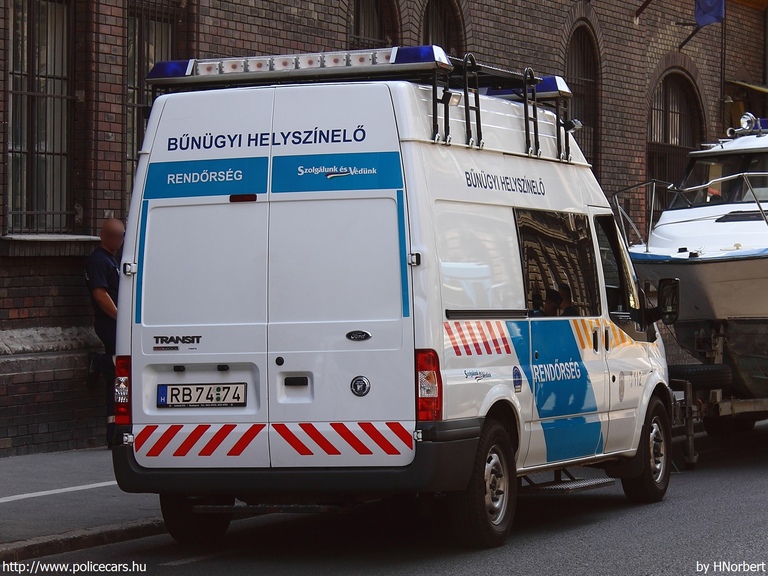 Ford Transit, fotó: HNorbert
Keywords: rendőrség rendőrautó rendőr magyar Magyarország RB74-74