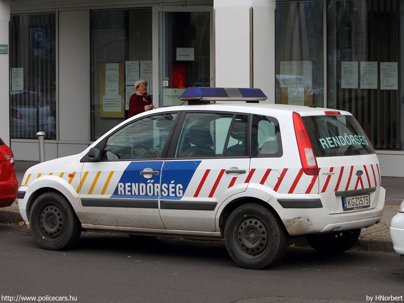 Ford Fusion, fotó: HNorbert
Keywords: rendőr rendőrautó rendőrség magyar Magyarország KGZ-575