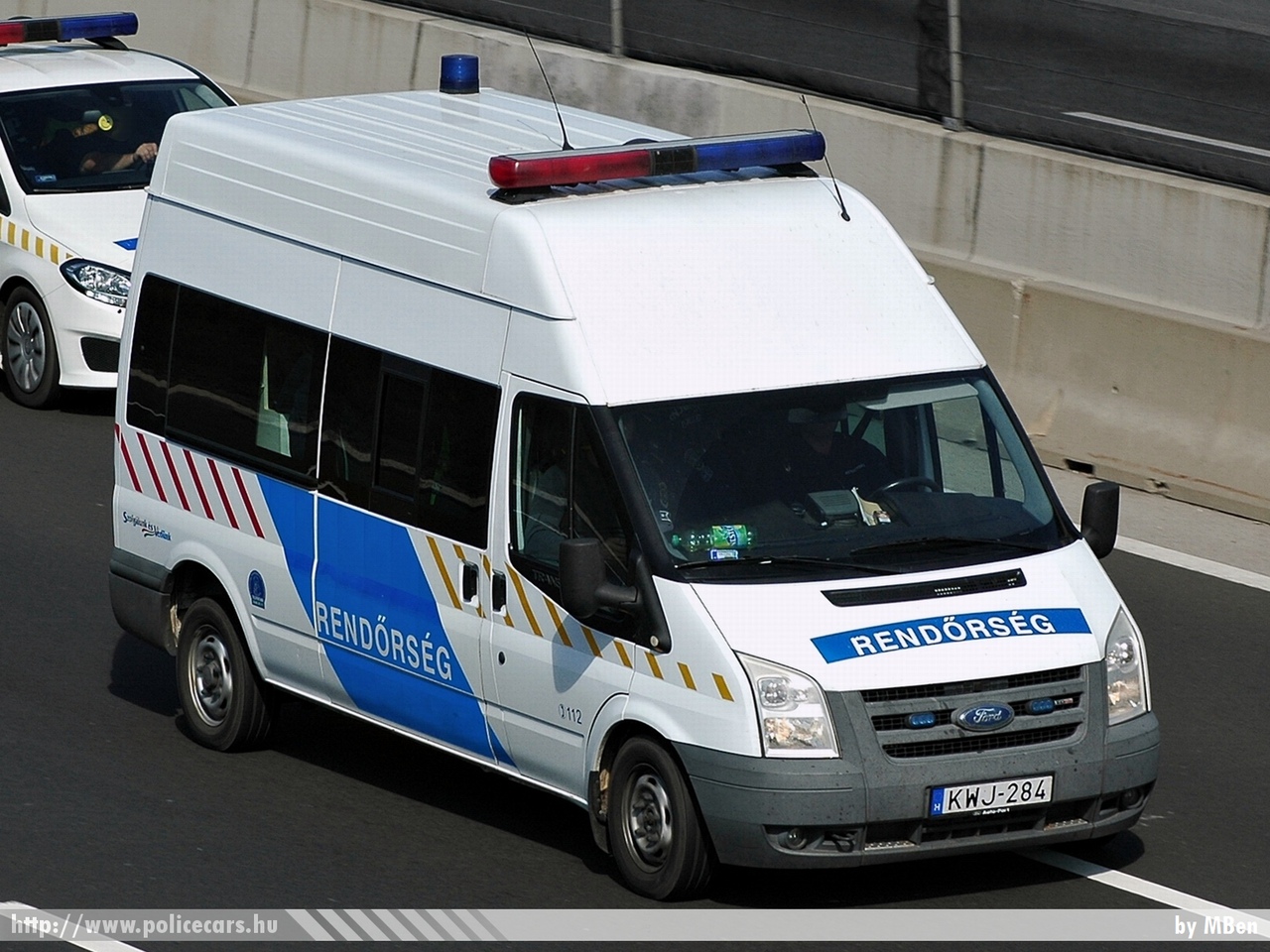 Ford Transit, fotó: MBen
Keywords: KWJ-284 rendőr rendőrautó rendőrség magyar Magyarország hungarian Hungary police policecar