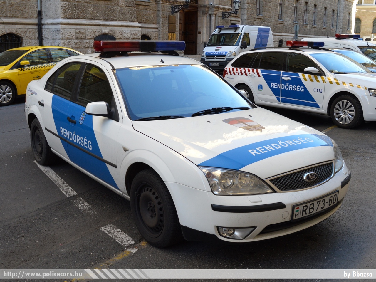 Ford Mondeo, fotó: Bbazsa
Keywords: rendőr rendőrautó rendőrség magyar Magyarország hungarian Hungary police policecar RB73-60