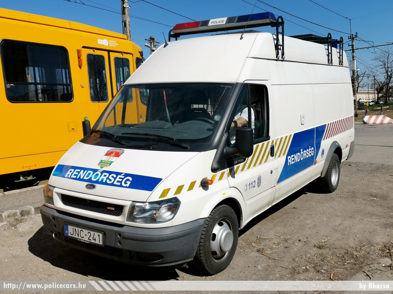 Ford Transit, fotó: Bbazsa
Keywords: rendőr rendőrautó rendőrség magyar Magyarország hungarian Hungary police policecar JNC-241
