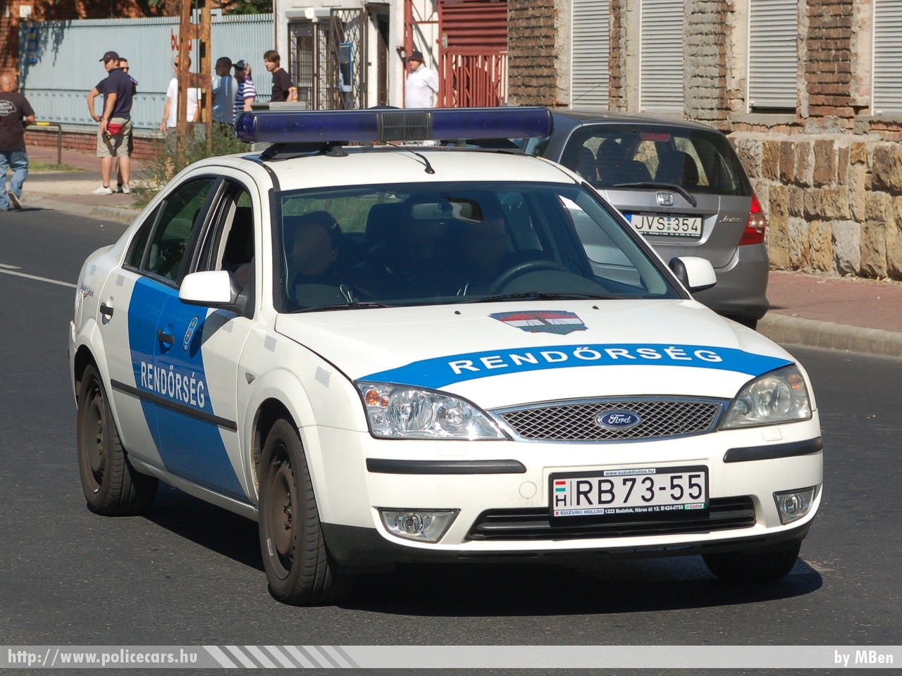 Ford Mondeo, fotó: MBen
Keywords: rendőr rendőrautó rendőrség magyar Magyarország hungarian Hungary police policecar RB73-55