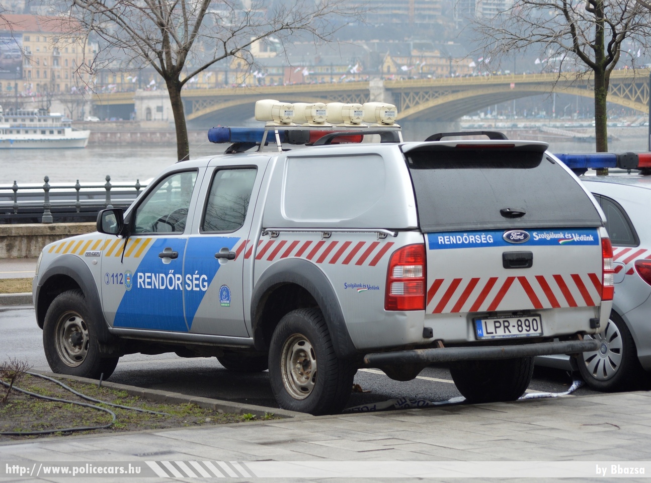 Ford Ranger, fotó: Bbazsa
Keywords: rendőr rendőrautó rendőrség magyar Magyarország hungarian Hungary police policecar LPR-890
