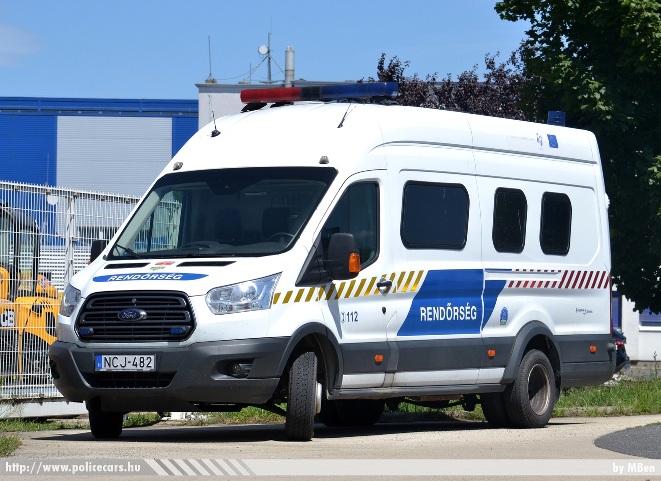 Ford Transit Jumbo, fotó: MBen
Keywords: rendőr rendőrautó rendőrség magyar Magyarország hungarian Hungary police policecar NCJ-482