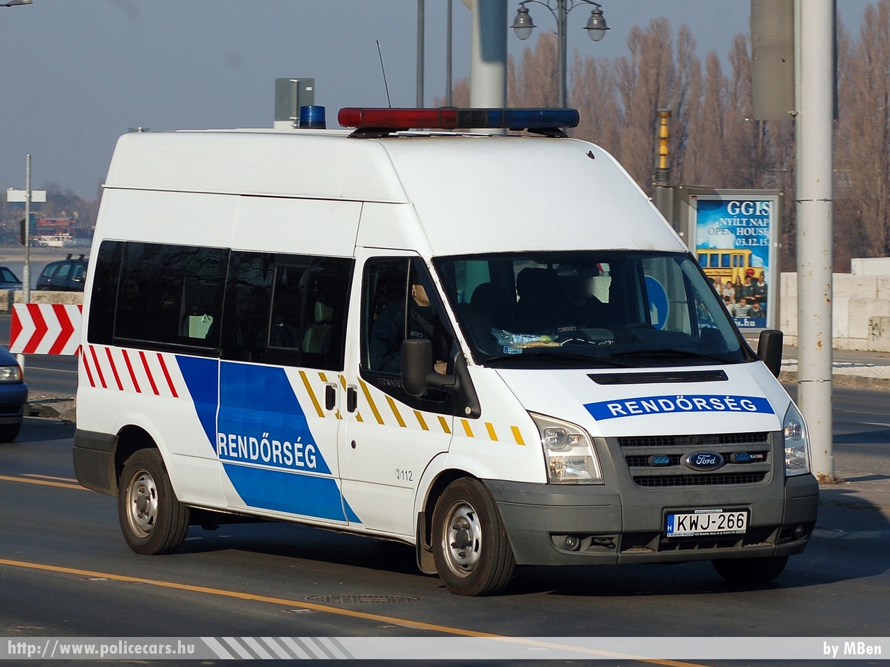 Ford Transit, fotó: MBen
Keywords: rendőr rendőrautó rendőrség magyar Magyarország hungarian Hungary police policecar KWJ-266