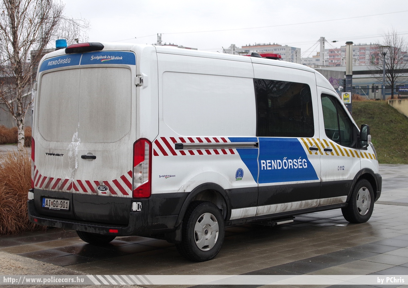 Ford Transit, fotó: PChris
Keywords: rendőr rendőrautó rendőrség magyar Magyarország hungarian Hungary police policecar AIGO-901