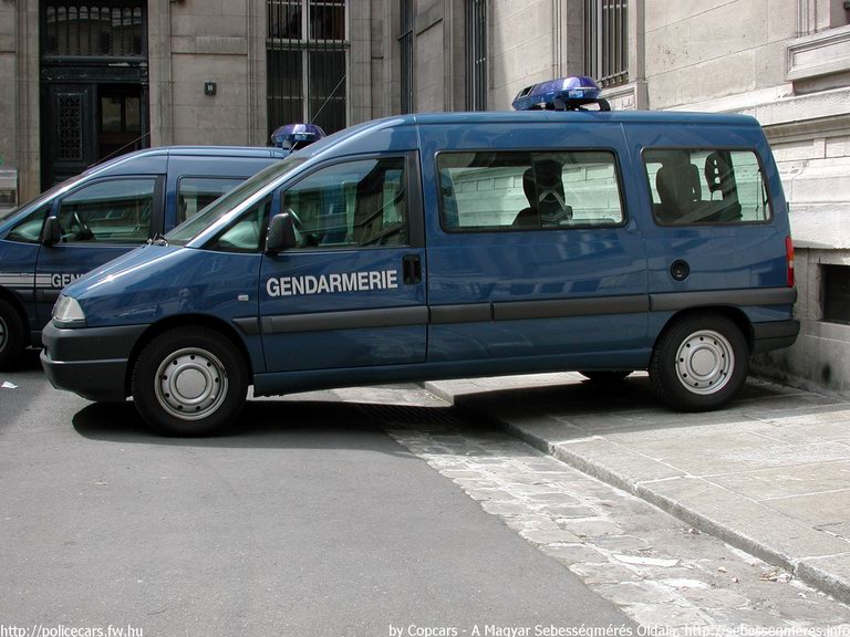 Peugeot Expert, fotó: Copcars
Keywords: rendőr rendőrautó rendőrség Franciaország francia Gendarmerie csendőrség
