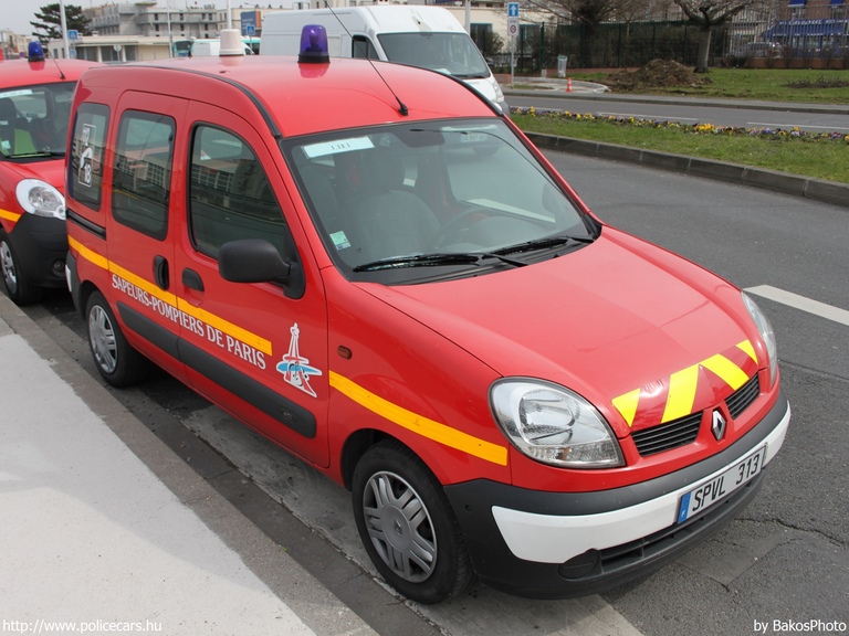 Renault Kangoo, fotó: BakosPhoto
Keywords: tûzoltó tûzoltóautó tûzoltóság francia Franciaország