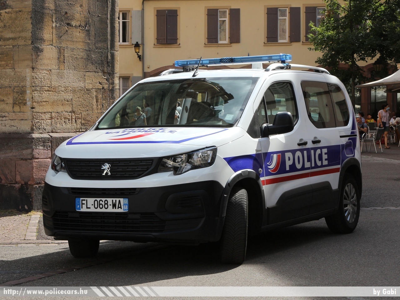 Peugeot Rifter, fotó: Gabi
Keywords: francia Franciaország rendőr rendőrautó rendőrség french France police policecar