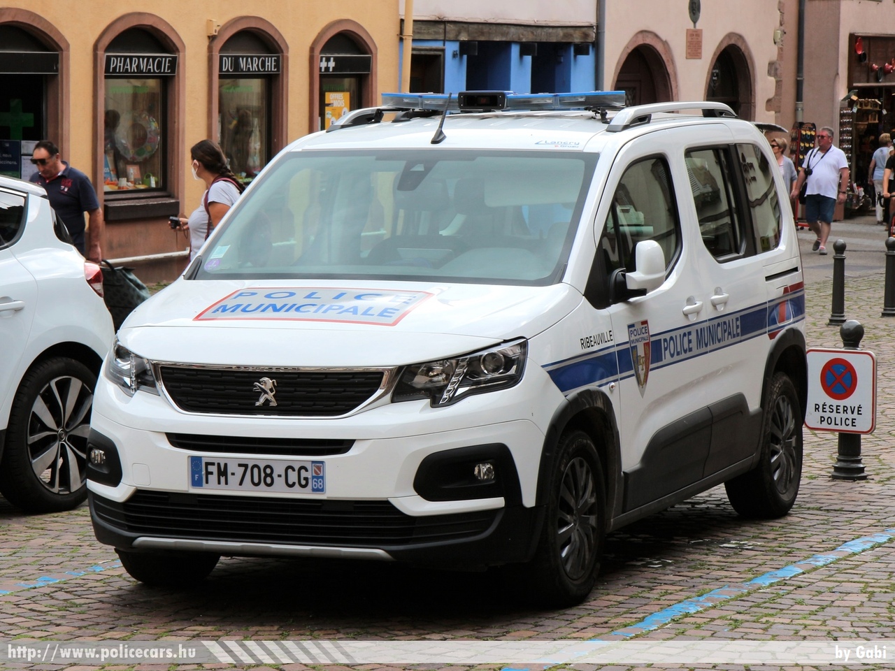 Peugeot Rifter, Ribeauville, fotó: Gabi
Keywords: francia Franciaország rendőr rendőrautó rendőrség french France police policecar