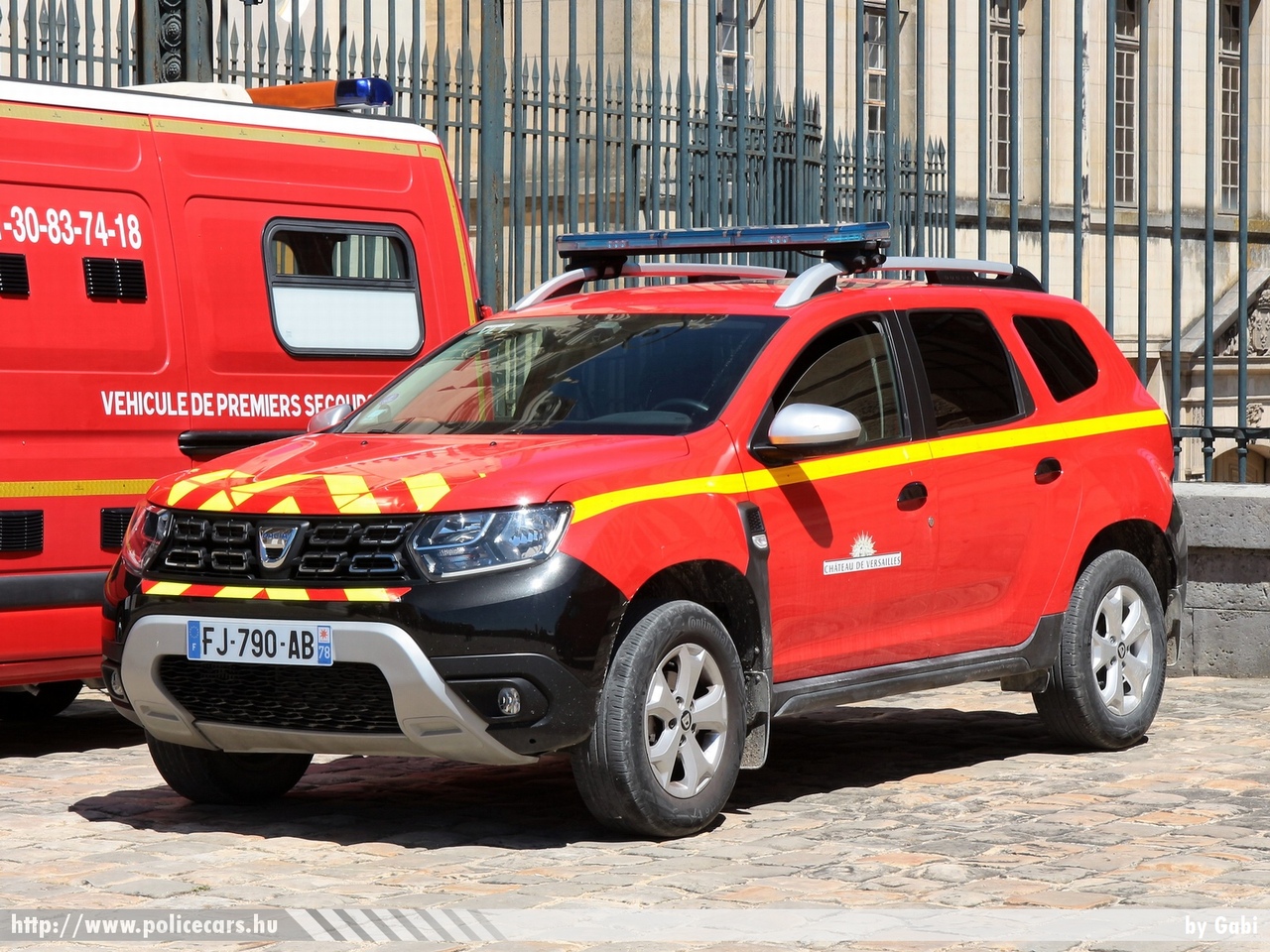 Dacia Duster, Versailles, fotó: Gabi
Keywords: francia tûzoltó tûzoltóautó tûzoltóság Franciaország french fire firetruck