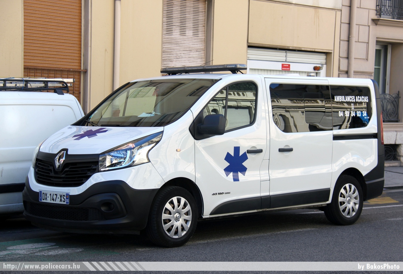 Renault Trafic, Ambulances Acacias, fotó: BakosPhoto
Keywords: mentő mentőautó francia Franciaország french France ambulance