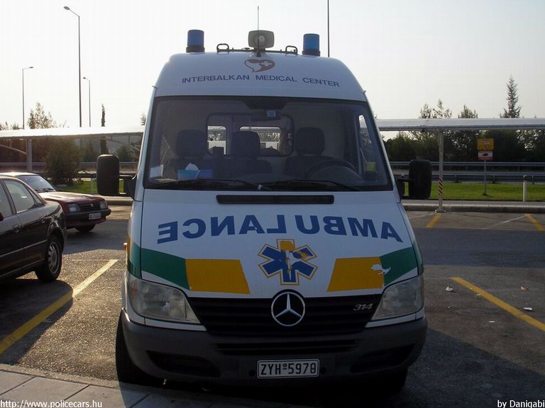 Mercedes Sprinter, fotó: Danigabi
Keywords: mentő mentőautó Görögország görög