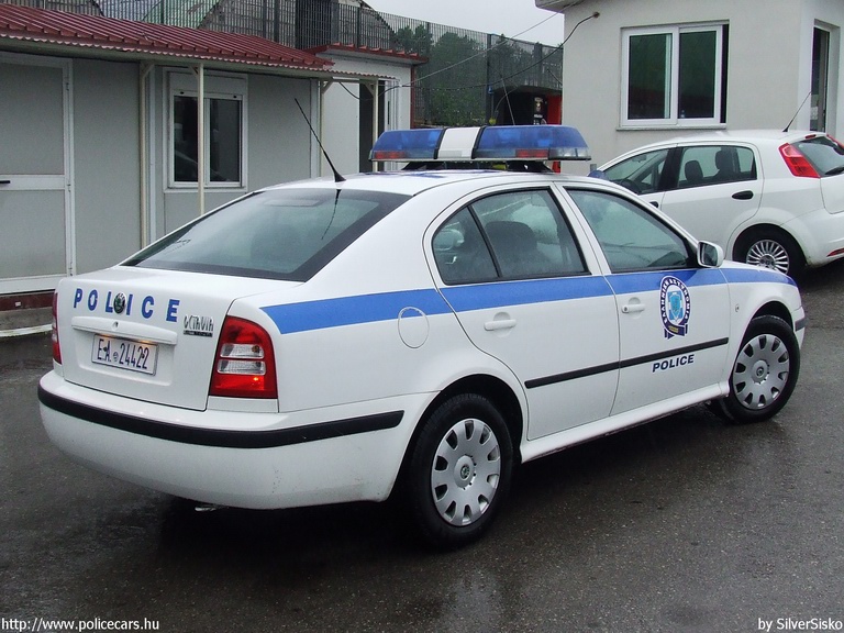 Skoda Octavia, fotó: SilverSisko
Keywords: rendőr rendőrautó rendőrség görög Görögország