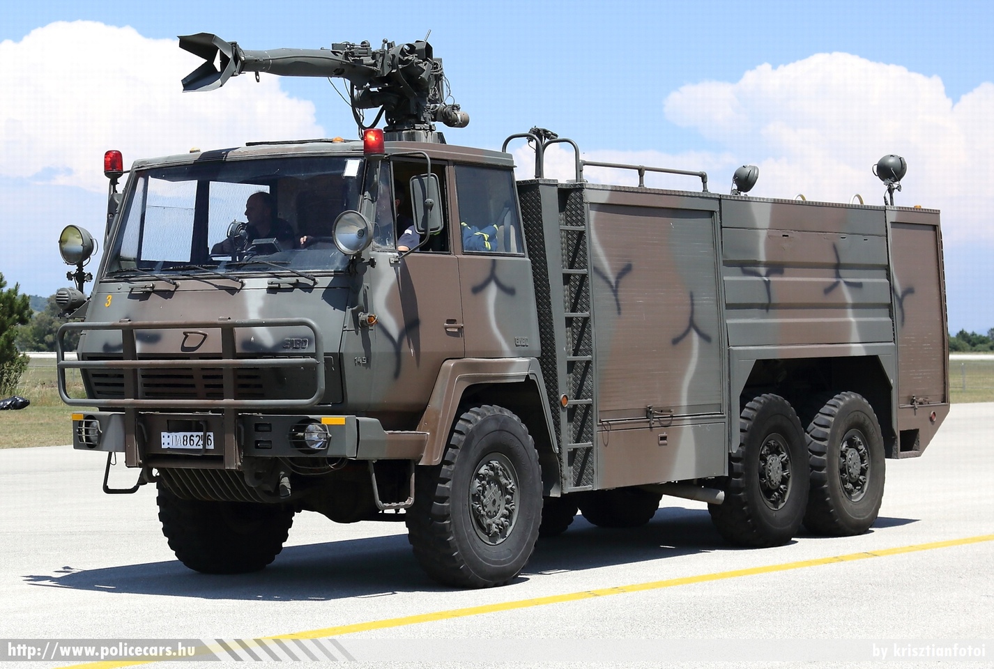 ELVO 1491 (Steyr 91), görög légierõ, fotó: krisztianfotoi
Keywords: görög Görögország tûzoltó tûzoltóautó tûzoltóság Greece greek fire firetruck military katonai