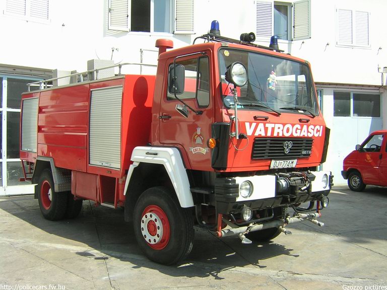 fotó: Gzozzo pictures
Keywords: Horvátország tûzoltóság tûzoltóautó horvát Croatia croatian firefighter firetruck fire