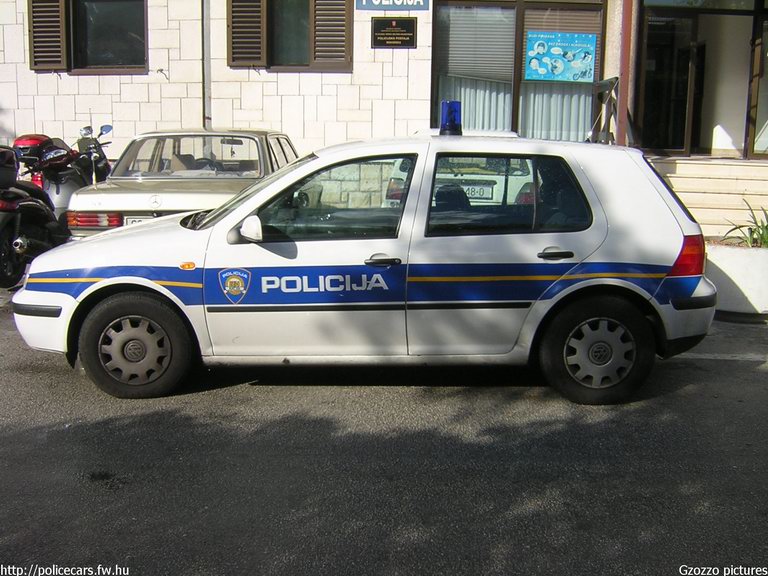 Volkswagen Golf IV, fotó: Gzozzo pictures
Keywords: Horvátország rendőrség rendőrautó horvát rendőr policecar police Croatia croatian