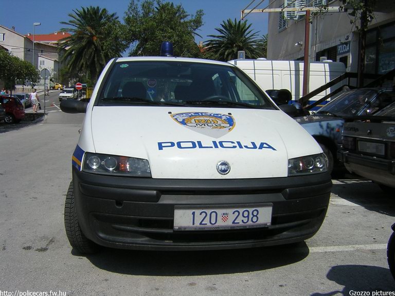 Fiat Punto, fotó: Gzozzo pictures
Keywords: Horvátország rendőrség rendőrautó horvát rendőr policecar police Croatia croatian