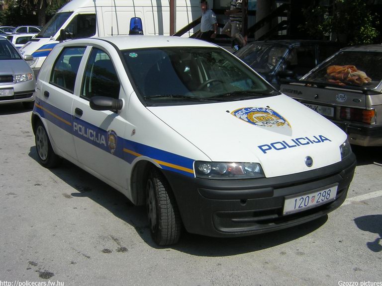 Fiat Punto, fotó: Gzozzo pictures
Keywords: Horvátország rendőrség rendőrautó horvát rendőr policecar police Croatia croatian