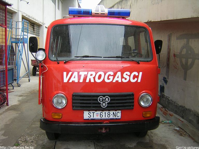 fotó: Gzozzo pictures
Keywords: Horvátország tûzoltóság tûzoltóautó horvát Croatia croatian firefighter firetruck fire