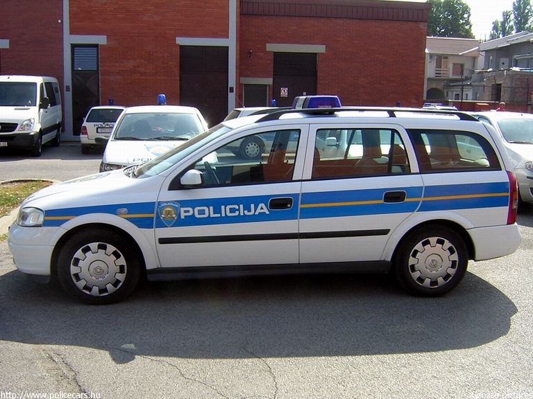 Opel Astra G Caravan, fotó: Gzozzo pictures
Keywords: Horvátország rendőrség rendőrautó horvát rendőr policecar police Croatia croatian