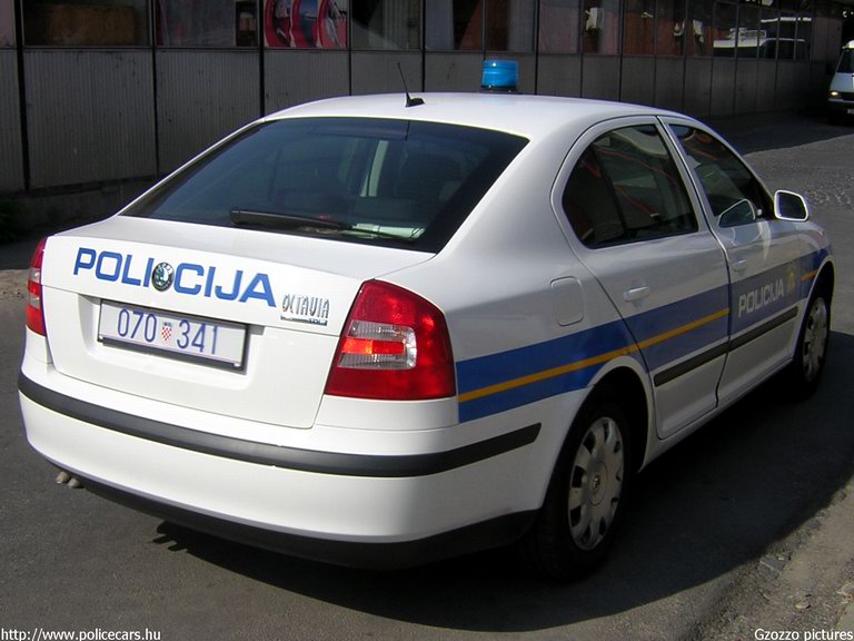 Skoda Octavia II, fotó: Gzozzo pictures
Keywords: Horvátország rendőrség rendőrautó horvát rendőr policecar police Croatia croatian