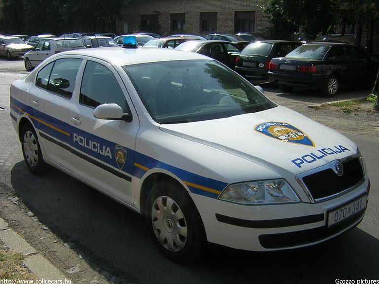 Skoda Octavia II, fotó: Gzozzo pictures
Keywords: Horvátország rendőrség rendőrautó horvát rendőr policecar police Croatia croatian