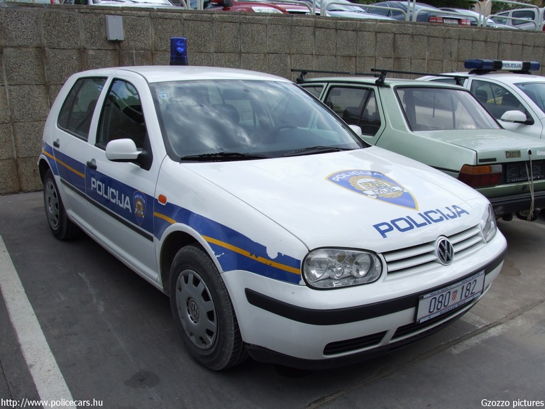 Volkswagen Golf IV, fotó: Gzozzo pictures
Keywords: Horvátország rendőrség rendőrautó horvát rendőr policecar police Croatia croatian
