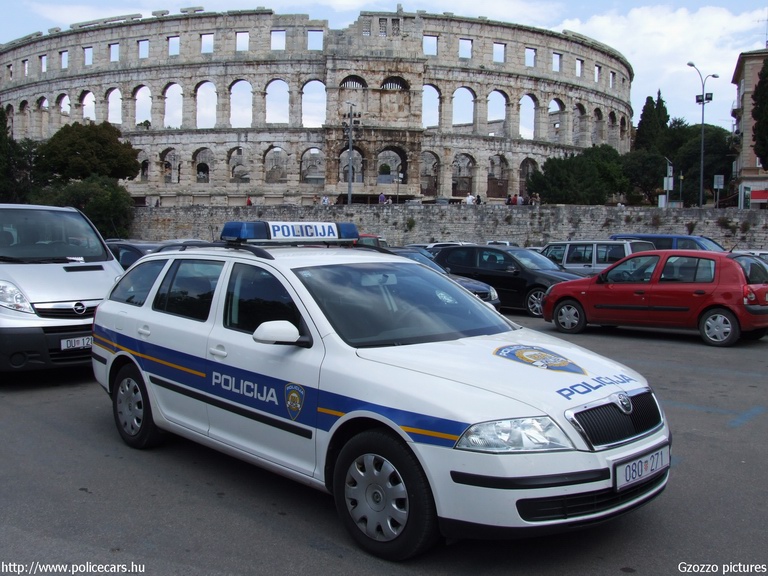 Skoda Octavia II, fotó: Gzozzo pictures
Keywords: Horvátország rendőrség rendőrautó horvát rendőr policecar police Croatia croatian