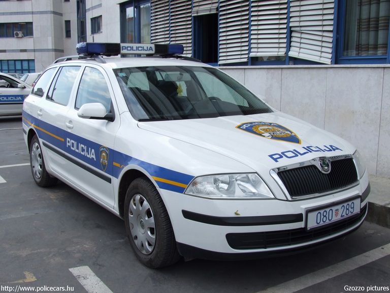 Skoda Octavia II, fotó: Gzozzo pictures
Keywords: Horvátország rendőrség rendőrautó horvát rendőr policecar police Croatia croatian