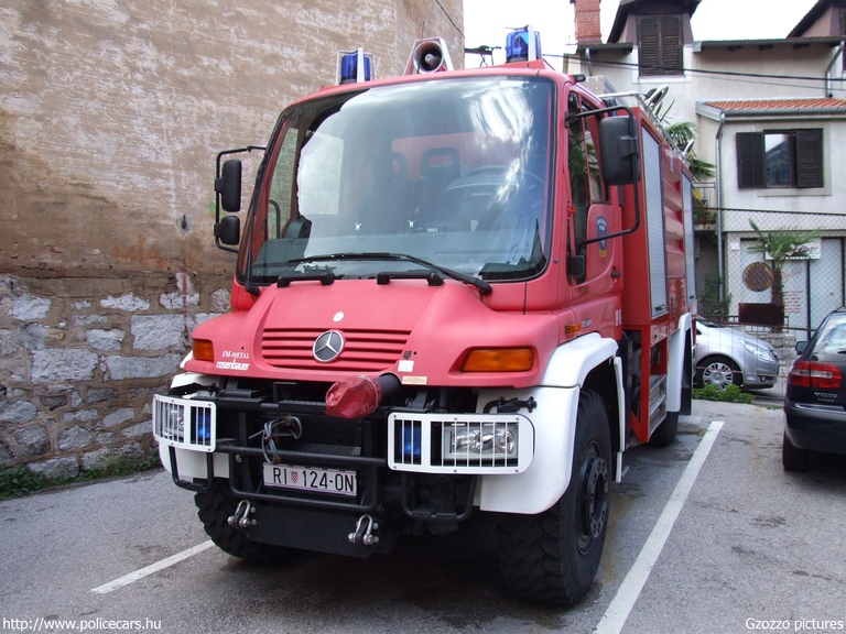 Mercedes-Benz Unimog U500 Rosenbauer, Opatija, fotó: Gzozzo pictures
Keywords: Horvátország tûzoltóság tûzoltóautó horvát Croatia croatian firefighter firetruck fire