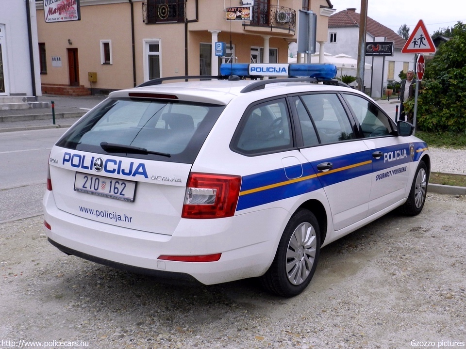 Skoda Octavia III, fotó: Gzozzo pictures
Keywords: rendőr rendőrautó rendőrség horvát Horvátország policecar police Croatia croatian