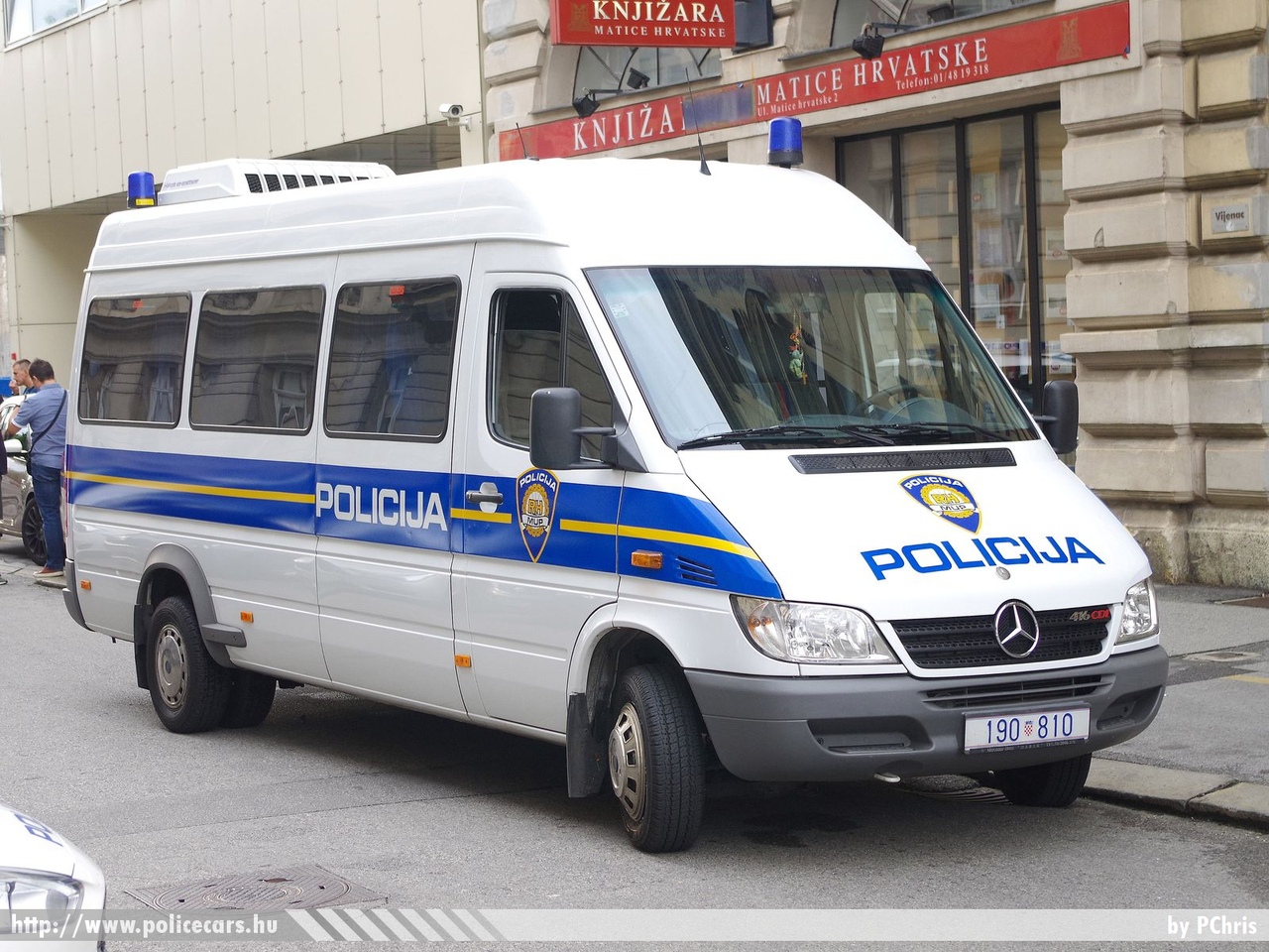 Mercedes-Benz Sprinter 416 CDI, Zágráb, fotó: PChris
Keywords: Horvátország rendőrség rendőrautó horvát rendőr policecar police Croatia croatian