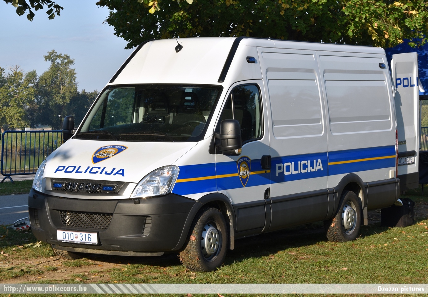 Iveco Daily, Hrvatska policija, bomb disposal unit, fotó: Gzozzo pictures
Keywords: croatian rendőr rendőrautó rendőrség horvát Horvátország policecar police Croatia
