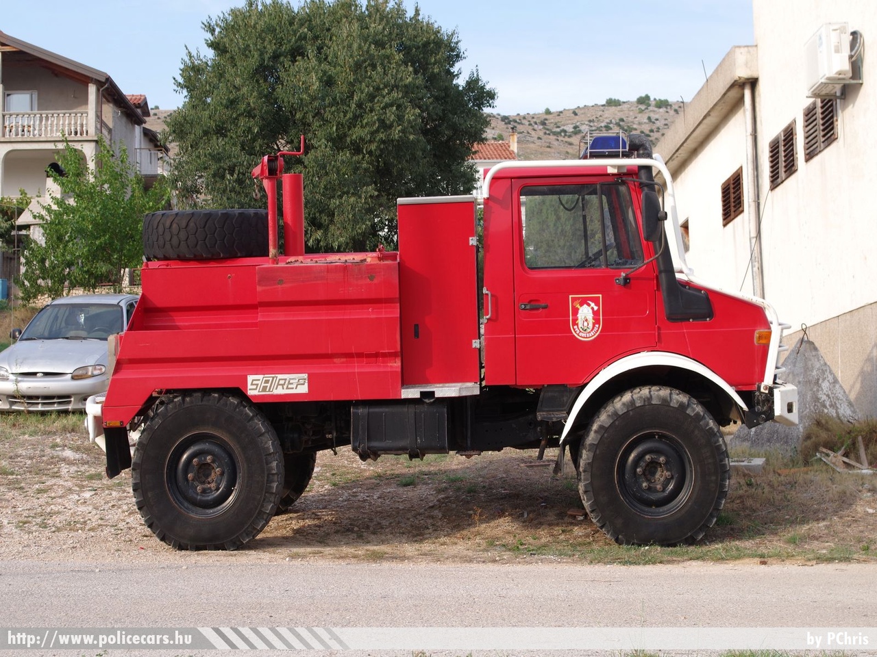 Mercedes-Benz Unimog U1300L 4x4 SAIREP, Dobrovoljno vatrogasno društvo (DVD) Grebaštica, fotó: PChris
Keywords: Horvátország tűzoltóság tűzoltóautó horvát Croatia croatian firefighter firetruck fire