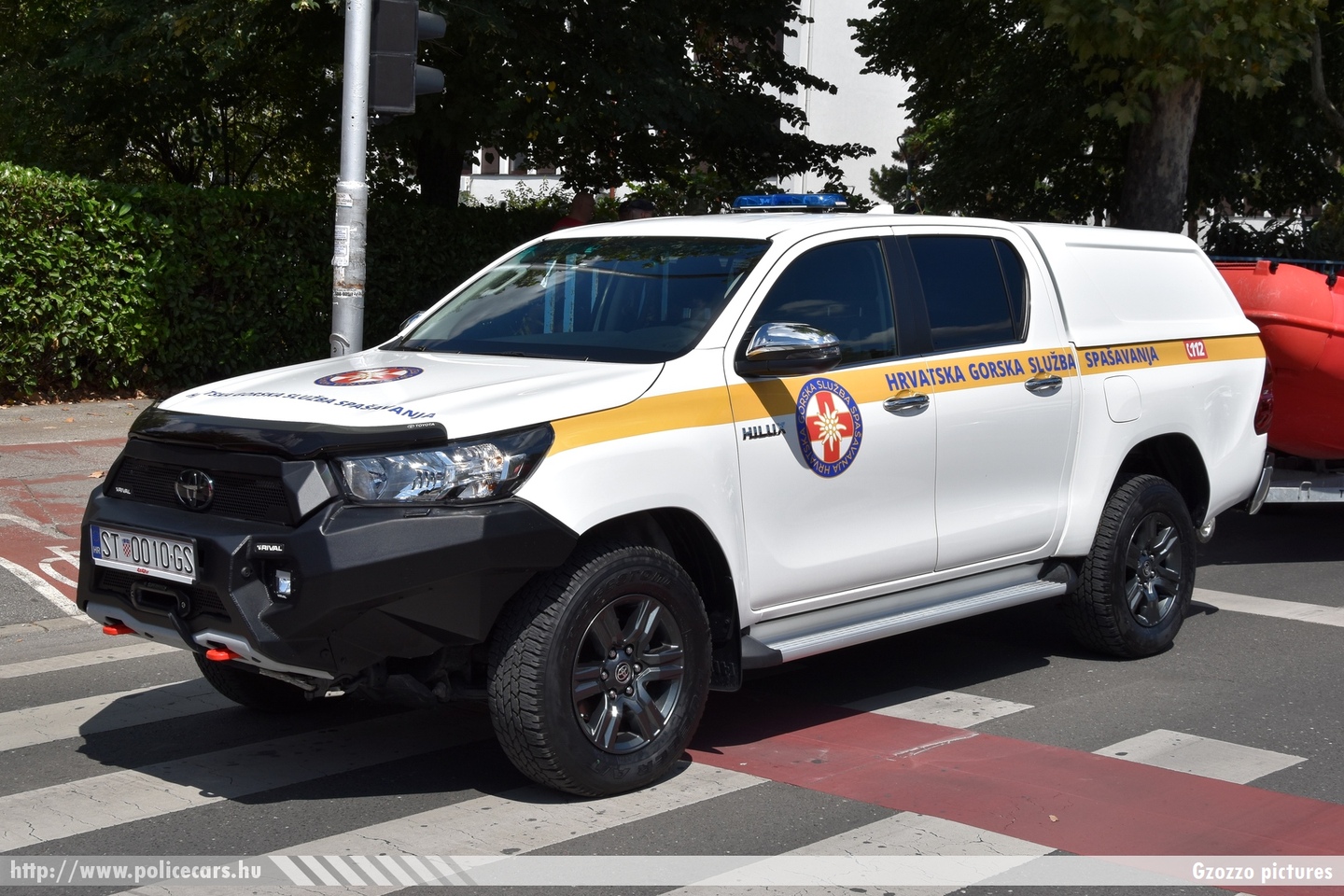 Toyota Hilux, Hrvatska Gorska Sluzba Spasavanja, fotó: Gzozzo pictures
Keywords: horvát Horvátország hegyi mentők ambulance Croatia croatian