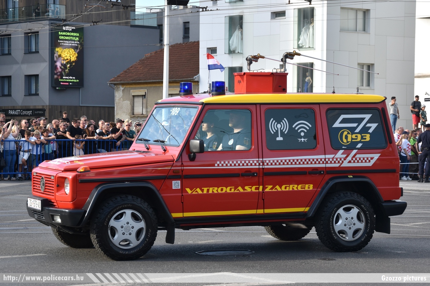 Steyr Daimler Puch G320, Javna vatrogasna postrojba Grada Zagreba, fotó: Gzozzo pictures
Keywords: Horvátország tűzoltóság tűzoltóautó horvát Croatia croatian firefighter firetruck fire