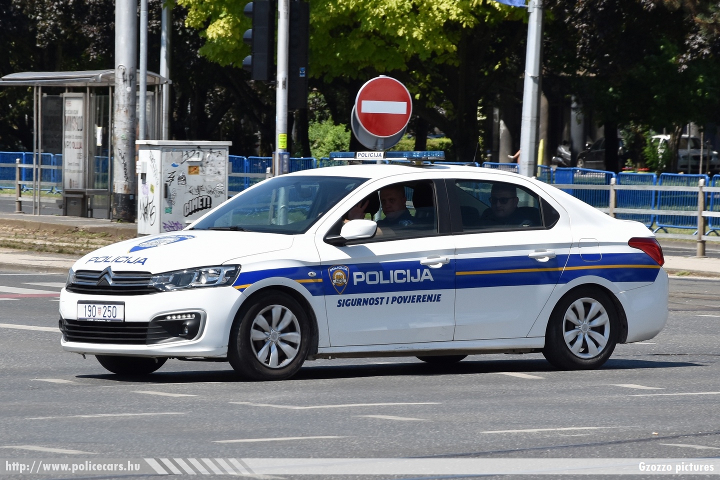 Citroen C-Elysée, Policija, fotó: Gzozzo pictures
Keywords: croatian rendőr rendőrautó rendőrség horvát Horvátország policecar police Croatia