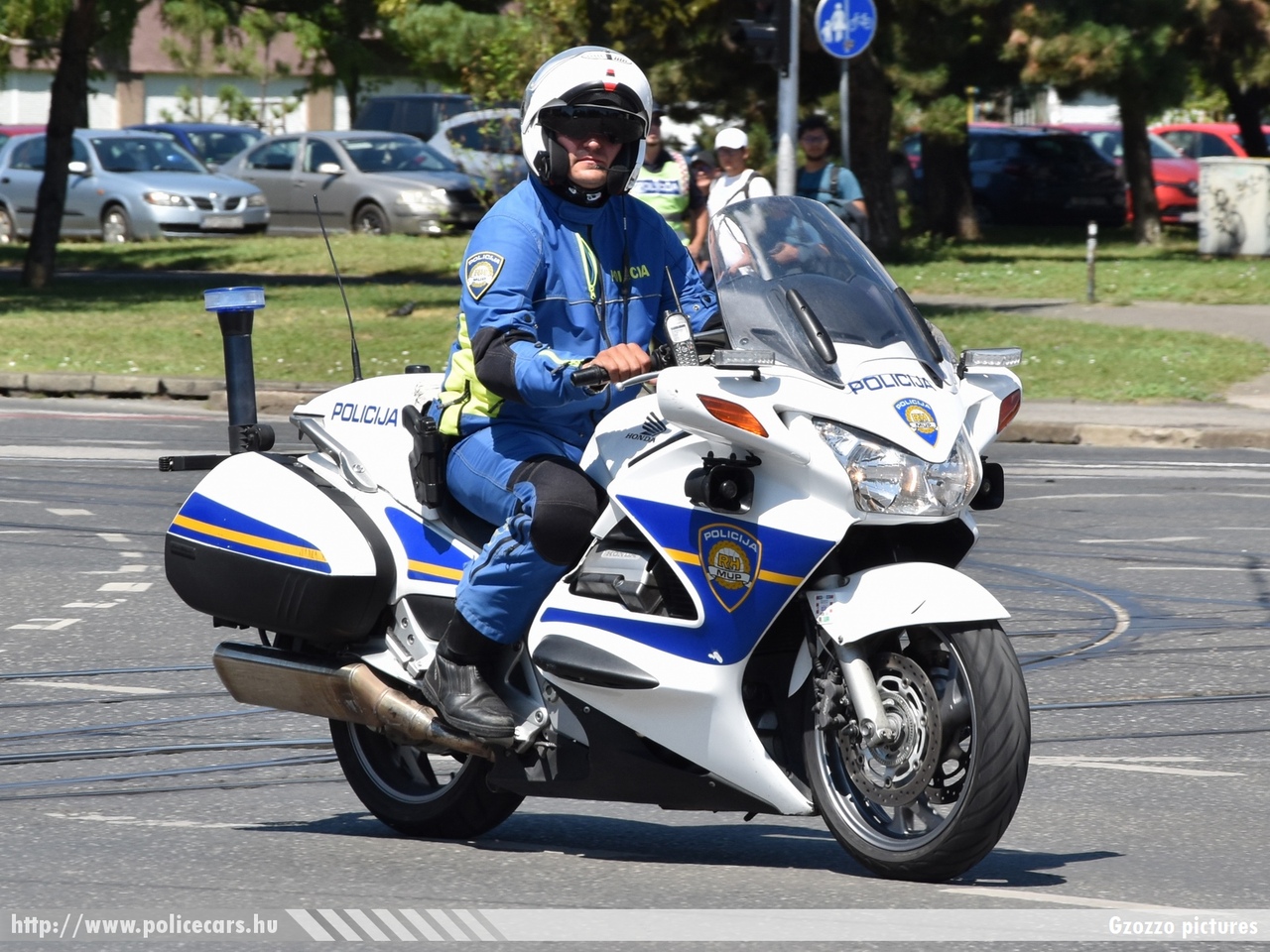 Honda, fotó: Gzozzo pictures
Keywords: croatian rendőr rendőrmotor rendőrség horvát Horvátország policebike police Croatia policemotorcycle