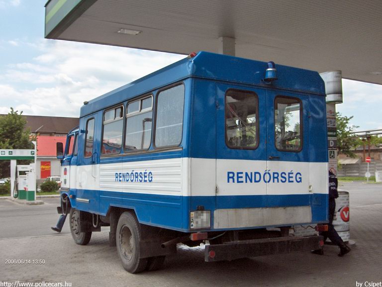 IFA W50L, fotó: Csipet
Keywords: rendőrség rendőr rendőrautó magyar Magyarország hungarian Hungary police policecar