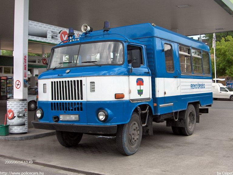 IFA W50L, fotó: Csipet
Keywords: rendőrség rendőr rendőrautó magyar Magyarország hungarian Hungary police policecar