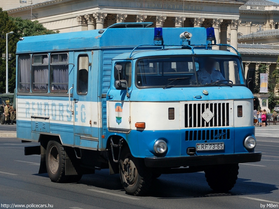 IFA W50L, fotó: MBen
Keywords: rendőrség rendőr rendőrautó magyar Magyarország hungarian Hungary police policecar RF73-65