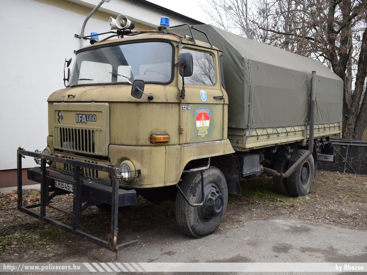 IFA L60 1218 4x4 PB, fotó: Bbazsa
Keywords: RB45-43 rendőrség rendőr rendőrautó magyar Magyarország hungarian Hungary police policecar